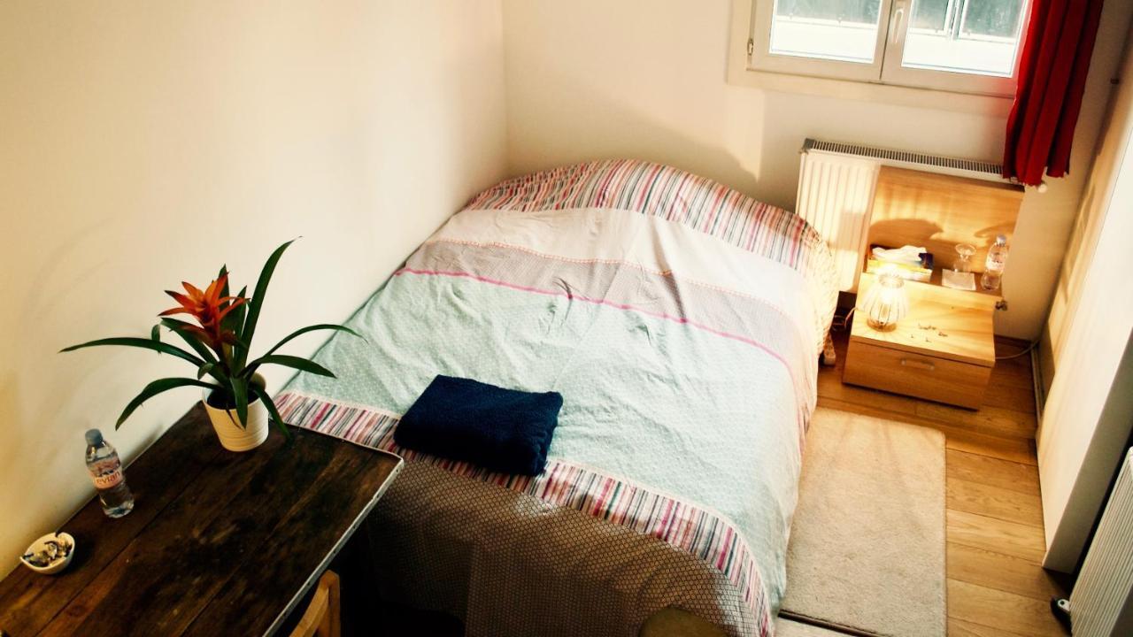 Chbre 2 Pers, Sdb Privee, Repas Et Taxi Cdg Extra Apartment Aulnay-sous-Bois Exterior photo